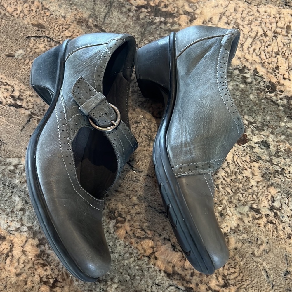 Clarks Heels - Picture 4 of 8
